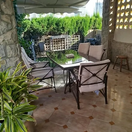 Adosado Al Lado Del Torreon